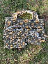 Load image into Gallery viewer, Winnie the Wild Paniolo Pooh Reusable Bags
