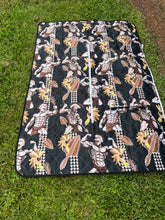 Load image into Gallery viewer, Ikaika Beach mat/bag
