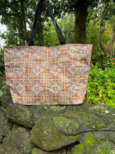 Load image into Gallery viewer, Pua Melia Tote COCO BUTTAH
