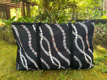 Load image into Gallery viewer, Zipper Tote large
