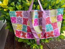 Load image into Gallery viewer, Vintage Aloha Behbeh Buchas
